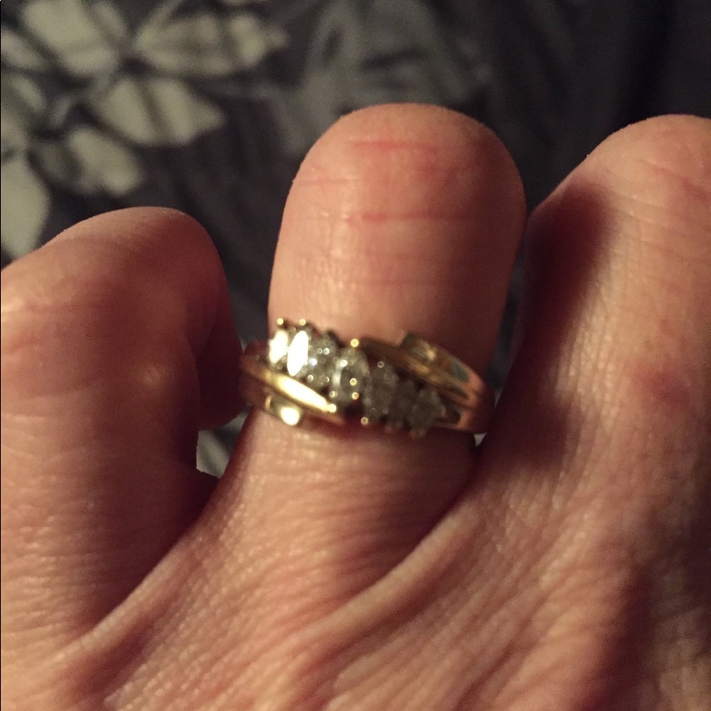 Diamond Ring - Picture 2 of 5